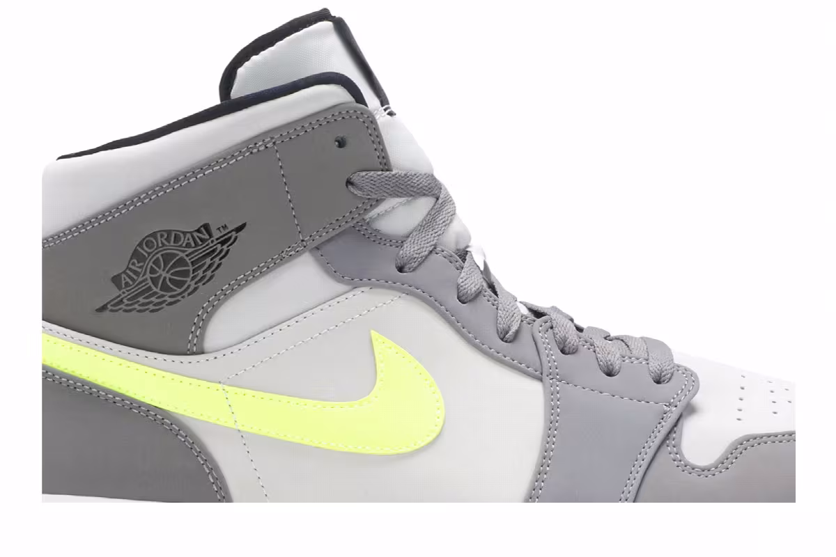 Air Jordan 1 Mid Gunsmoke Volt, view 3