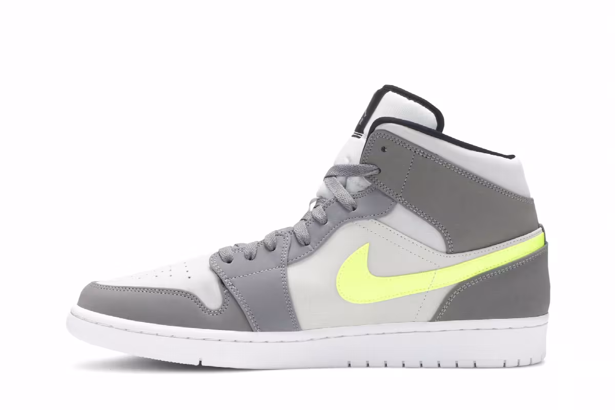 Air Jordan 1 Mid Gunsmoke Volt, view 4