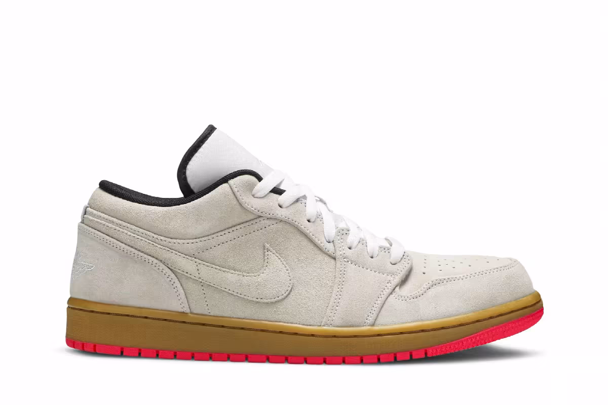 Air Jordan 1 Low White Gym Yellow, view 2