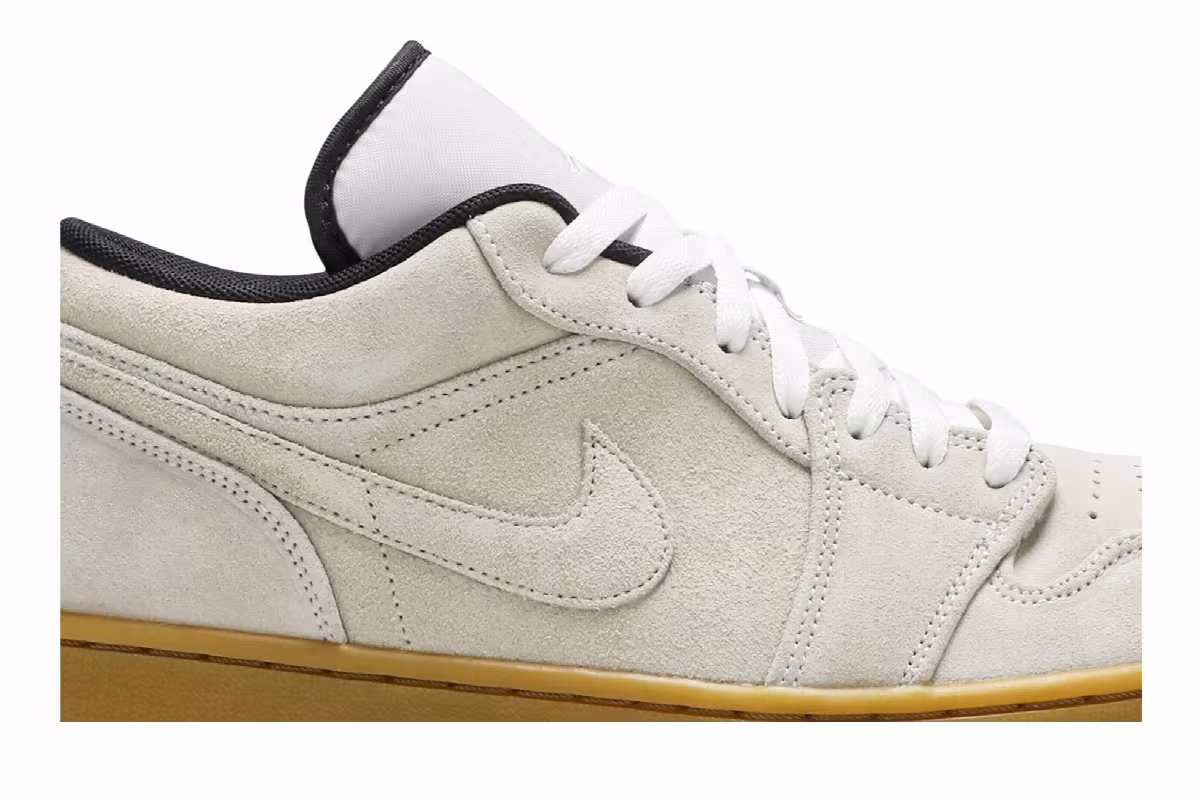 Air Jordan 1 Low White Gym Yellow, view 3