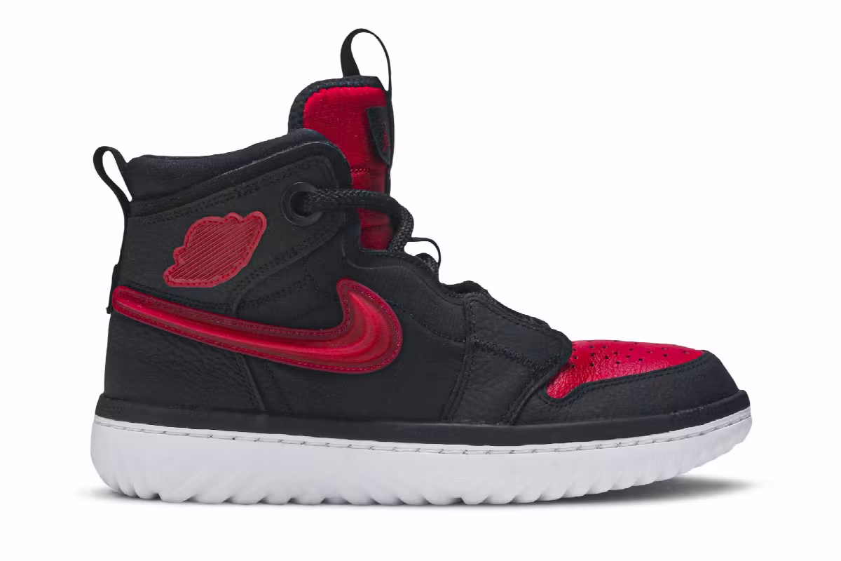 Air Jordan 1 React Noble Red, view 2