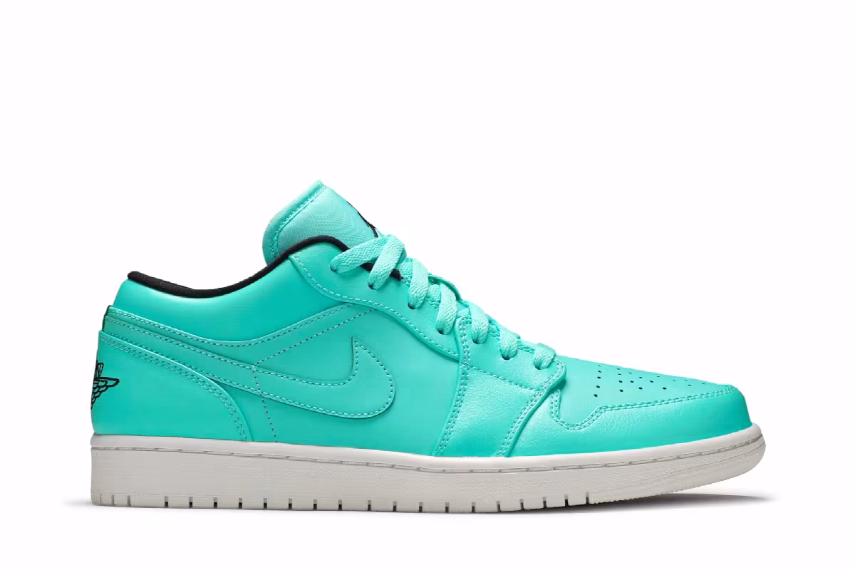 Air Jordan 1 Low Hyper Turquoise, view 2