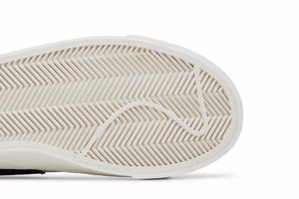 Nike Women's Blazer Low Jumbo White Black, view 6