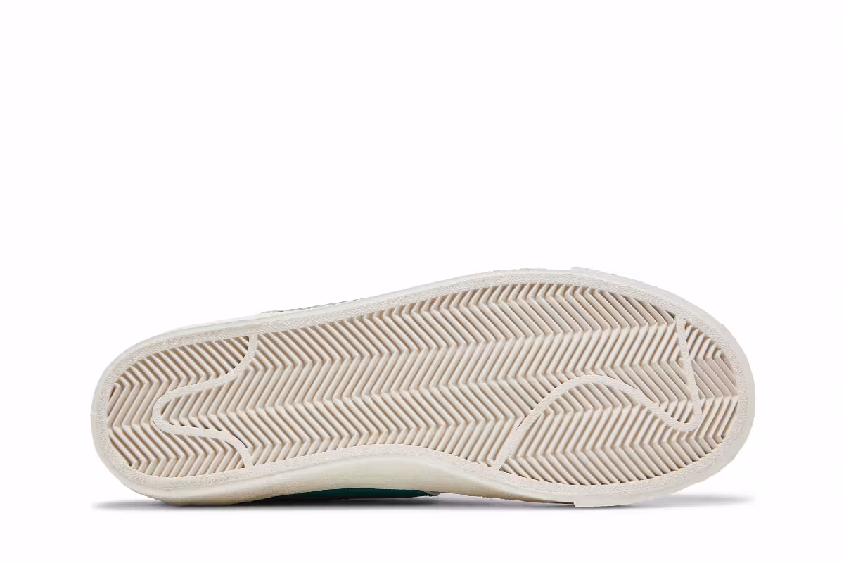 Nike Women's Blazer Low Mismatch, view 5