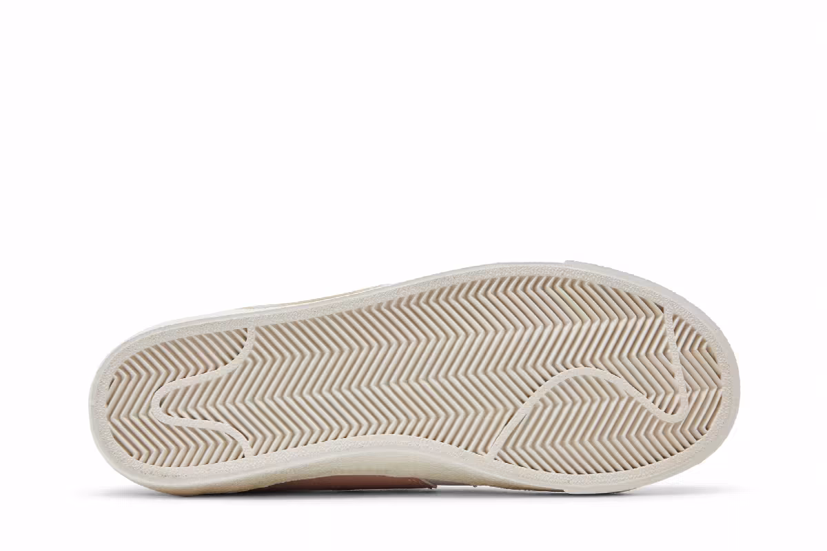 Nike Women's Blazer Low White Pink Oxford, view 5