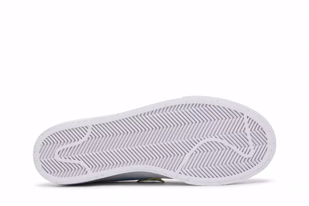Nike Women's Blazer Low Platform Next Nature Air Sprung, view 5