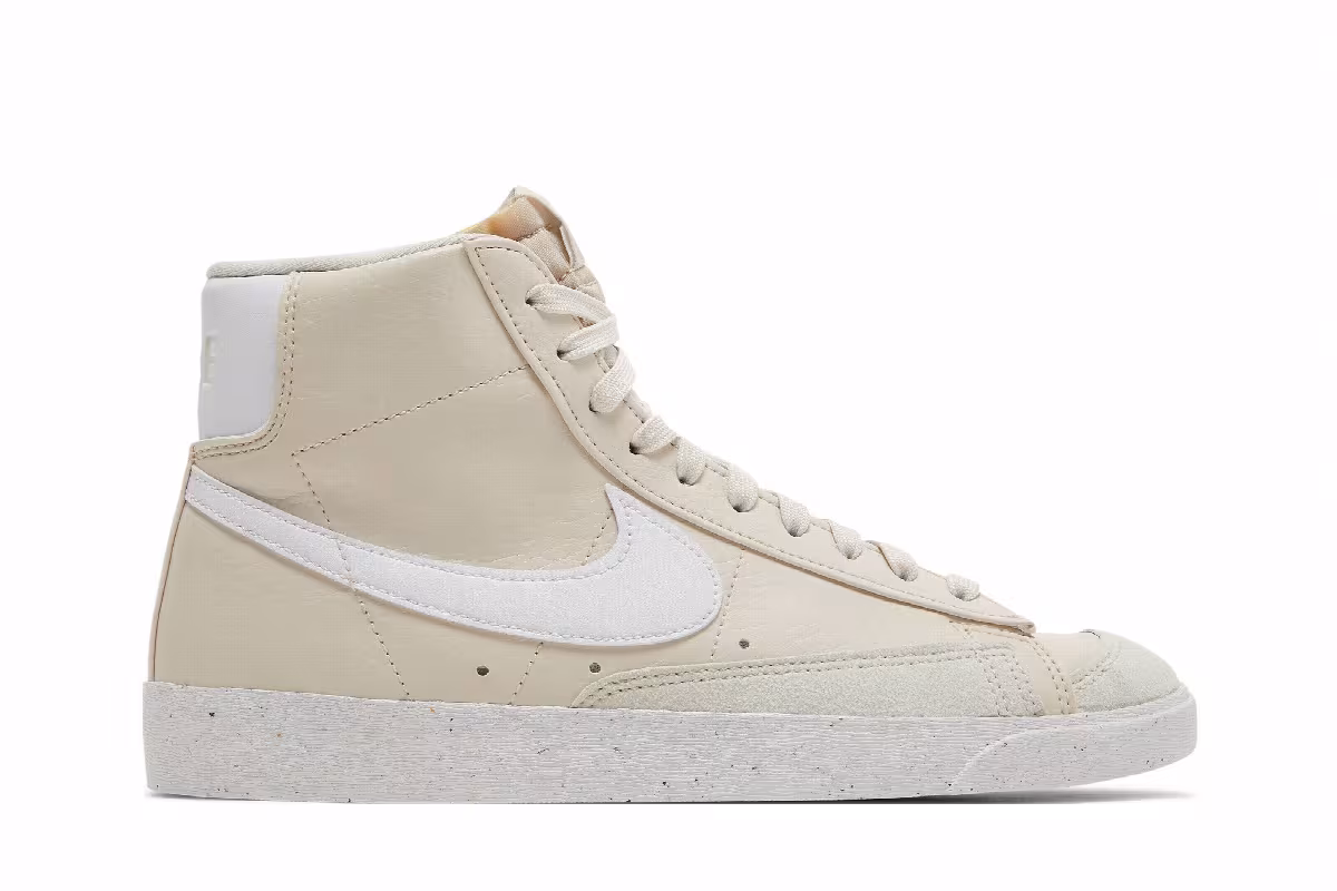 Nike Women's Blazer Mid Light Orewood Brown, view 2