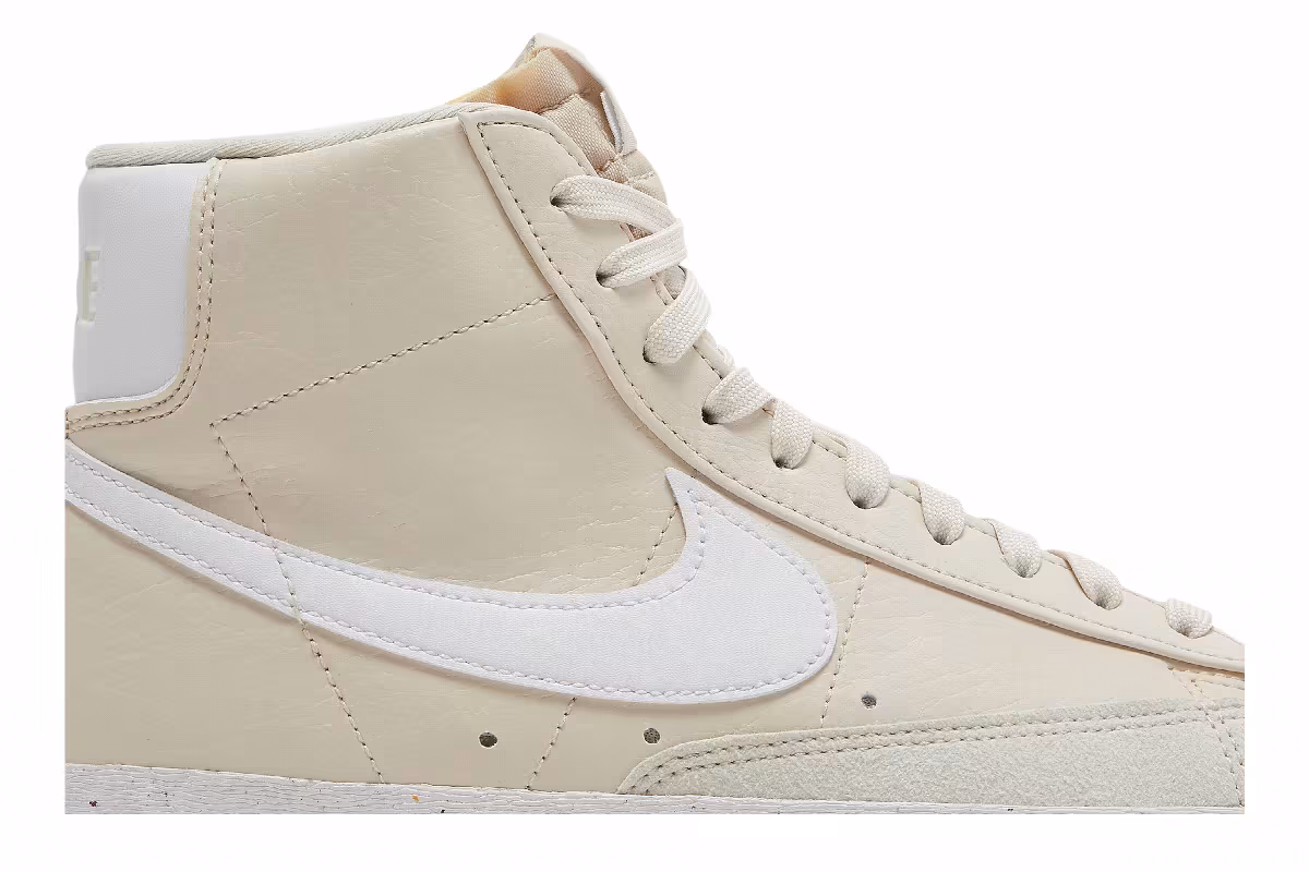Nike Women's Blazer Mid Light Orewood Brown, view 3