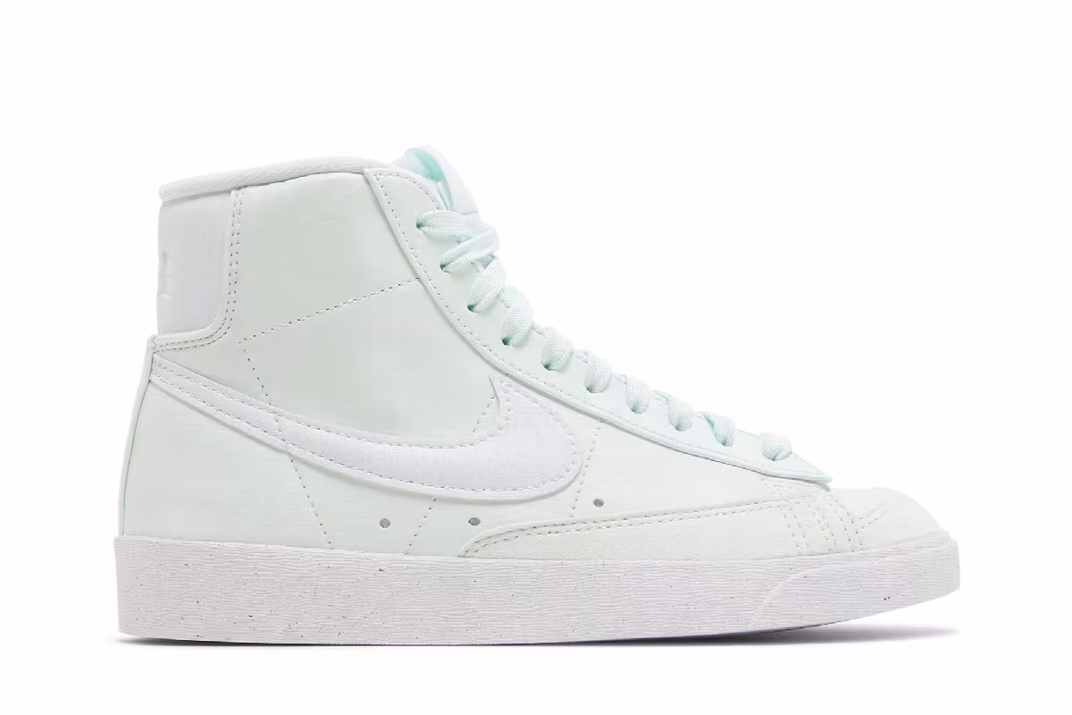 Nike Women's Blazer Mid Mint Green, view 2