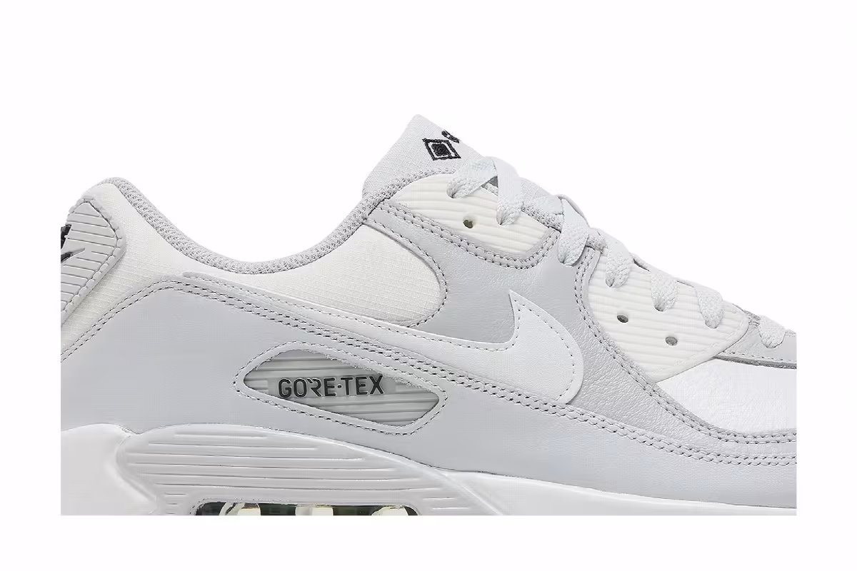 Nike Air Max 90 GORE-TEX Photon Dust, view 3