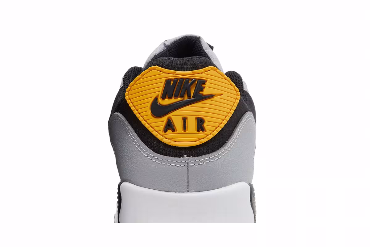 Nike Air Max 90 Classic Batman, view 8