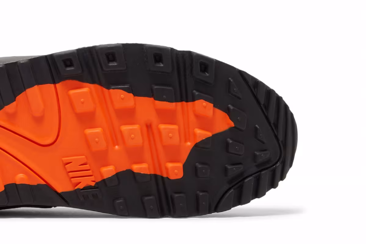 Nike Air Max 90 GORE-TEX Black Safety Orange, view 6