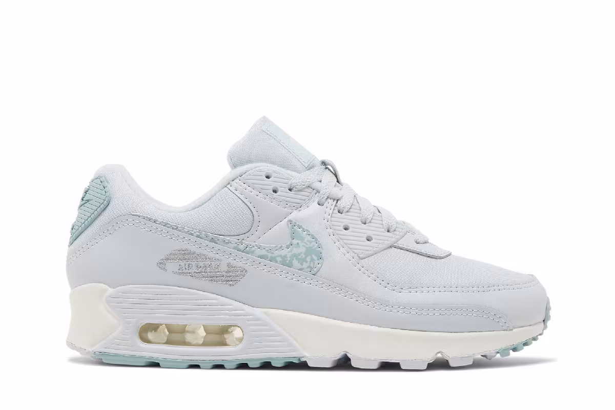 Nike Women's Air Max 90 Camo Swoosh, view 2