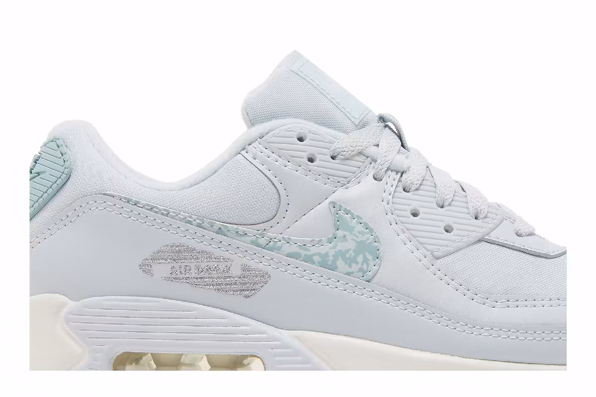 Nike Women's Air Max 90 Camo Swoosh, view 3
