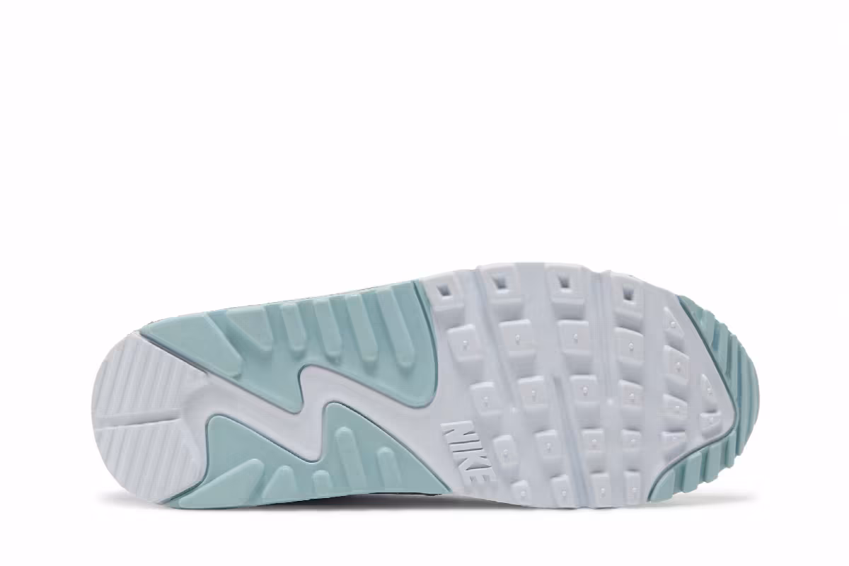 Nike Women's Air Max 90 Camo Swoosh, view 5