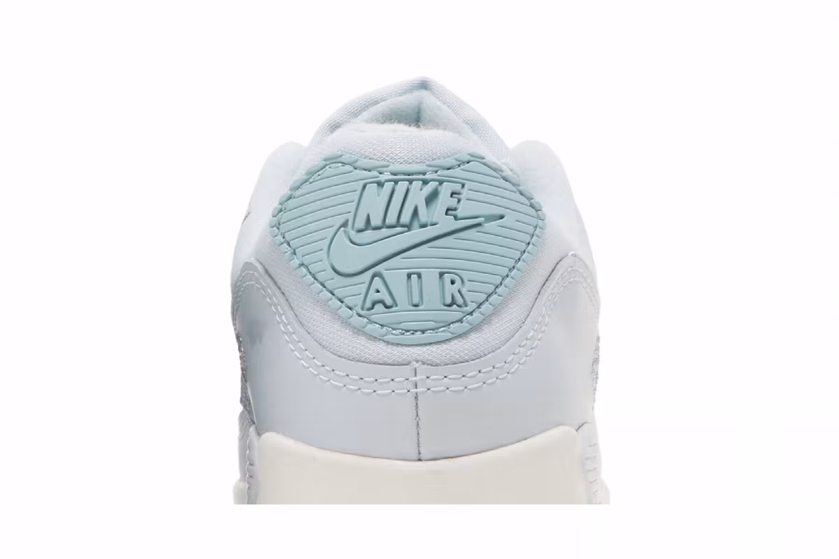 Nike Women's Air Max 90 Camo Swoosh, view 8