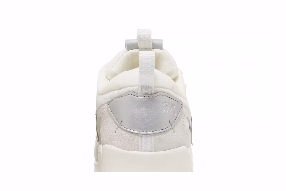 Nike Women's Air Max 90 Futura White Metallic Silver, view 8