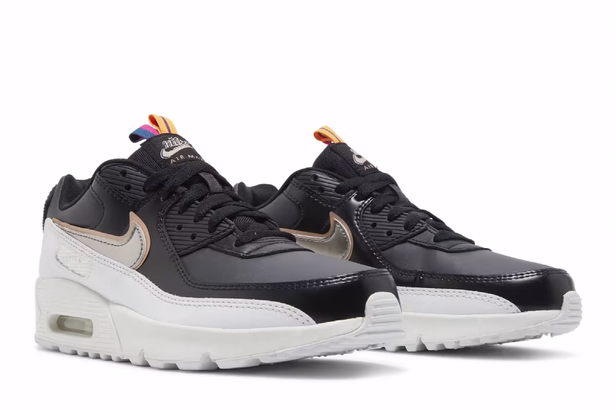 Nike Air Max 90 Leather SE GS Off Noir Metallic Pewter, view 9