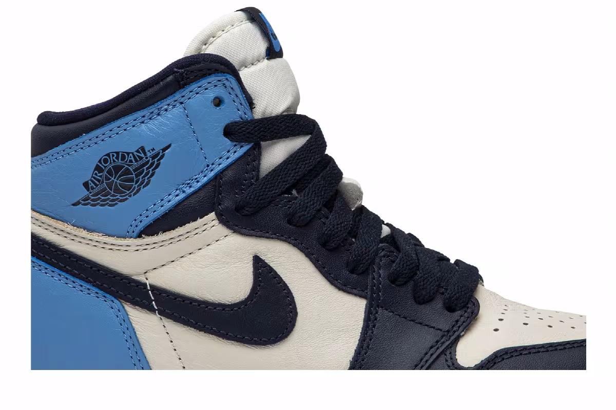 Air Jordan 1 High OG GS Obsidian, view 3