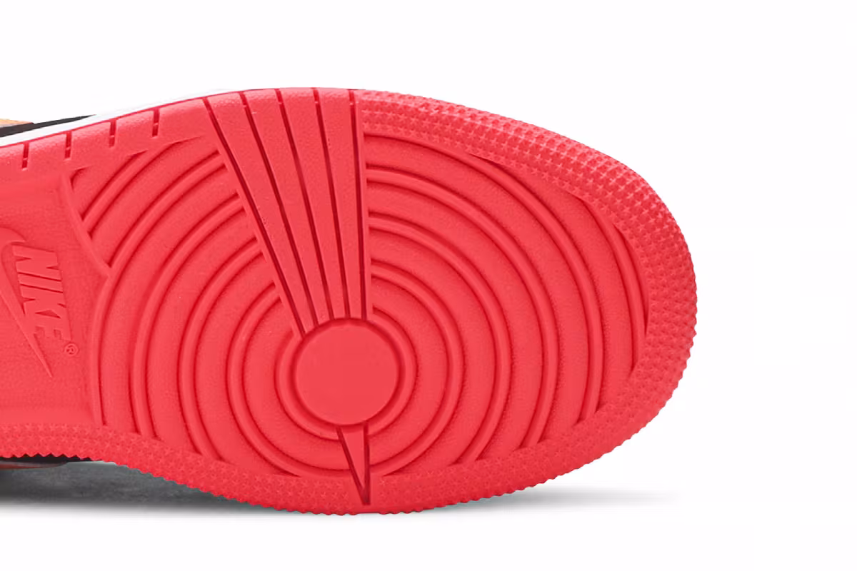 Air Jordan 1 Mid GS Candy, view 6