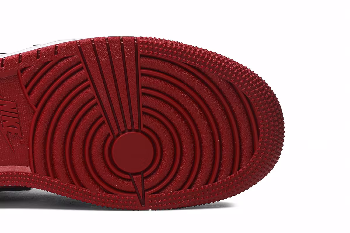 Air Jordan 1 High OG BG Bloodline, view 6