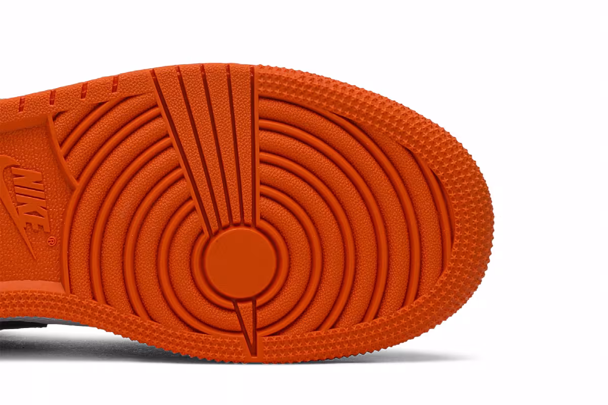 Air Jordan 1 Low GS Shattered Backboard, view 6