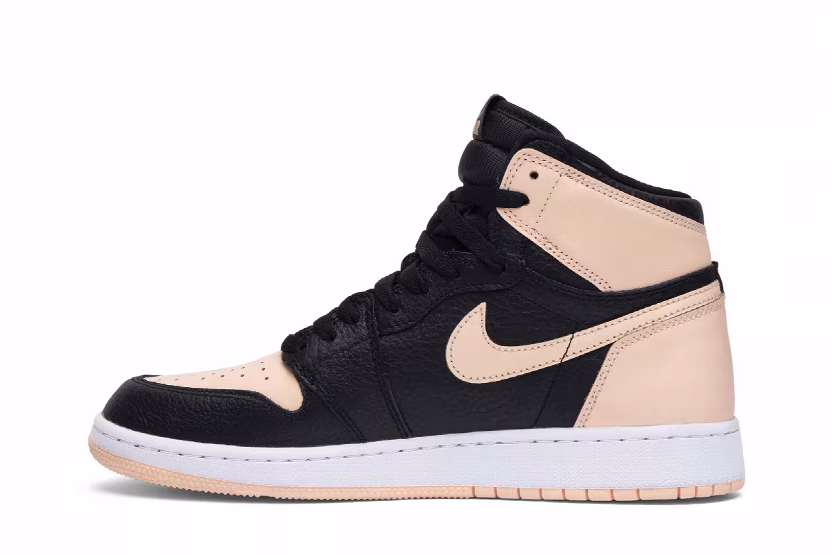 Air Jordan 1 High OG GS Crimson Tint, view 4