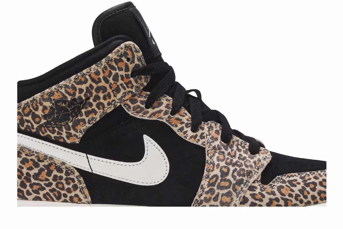 Air Jordan 1 Mid SE GS Leopard, view 3