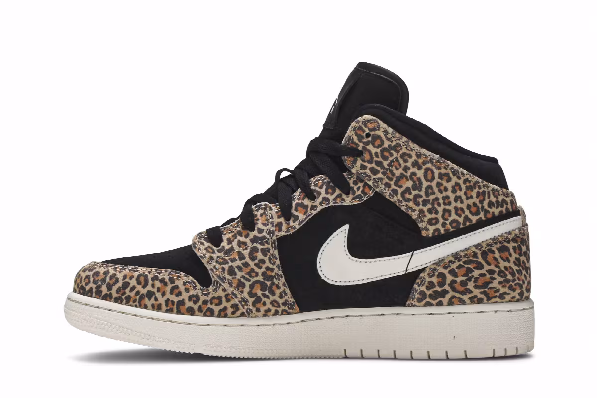 Air Jordan 1 Mid SE GS Leopard, view 4