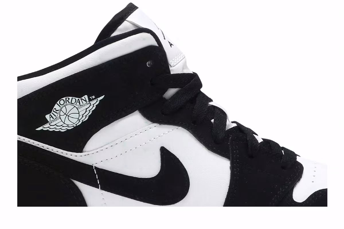 Air Jordan 1 Mid SE GS White Black, view 3