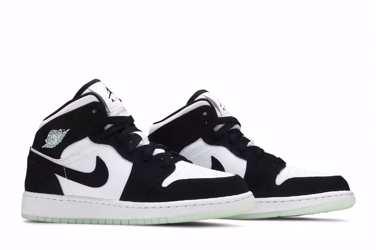 Air Jordan 1 Mid SE GS White Black, view 9