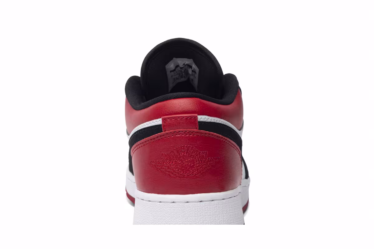 Air Jordan 1 Low GS Black Toe, view 8