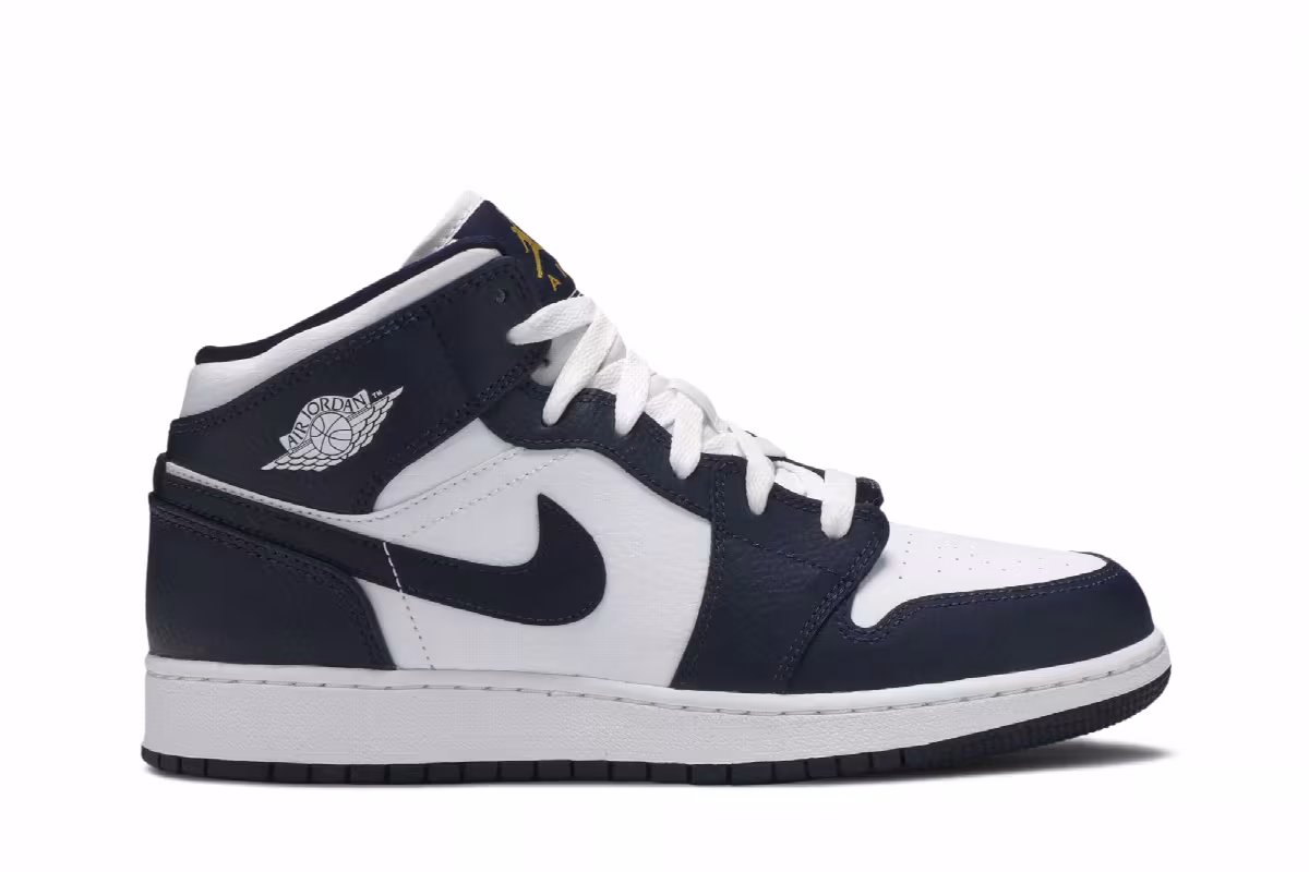 Air Jordan 1 Mid GS Obsidian, view 2