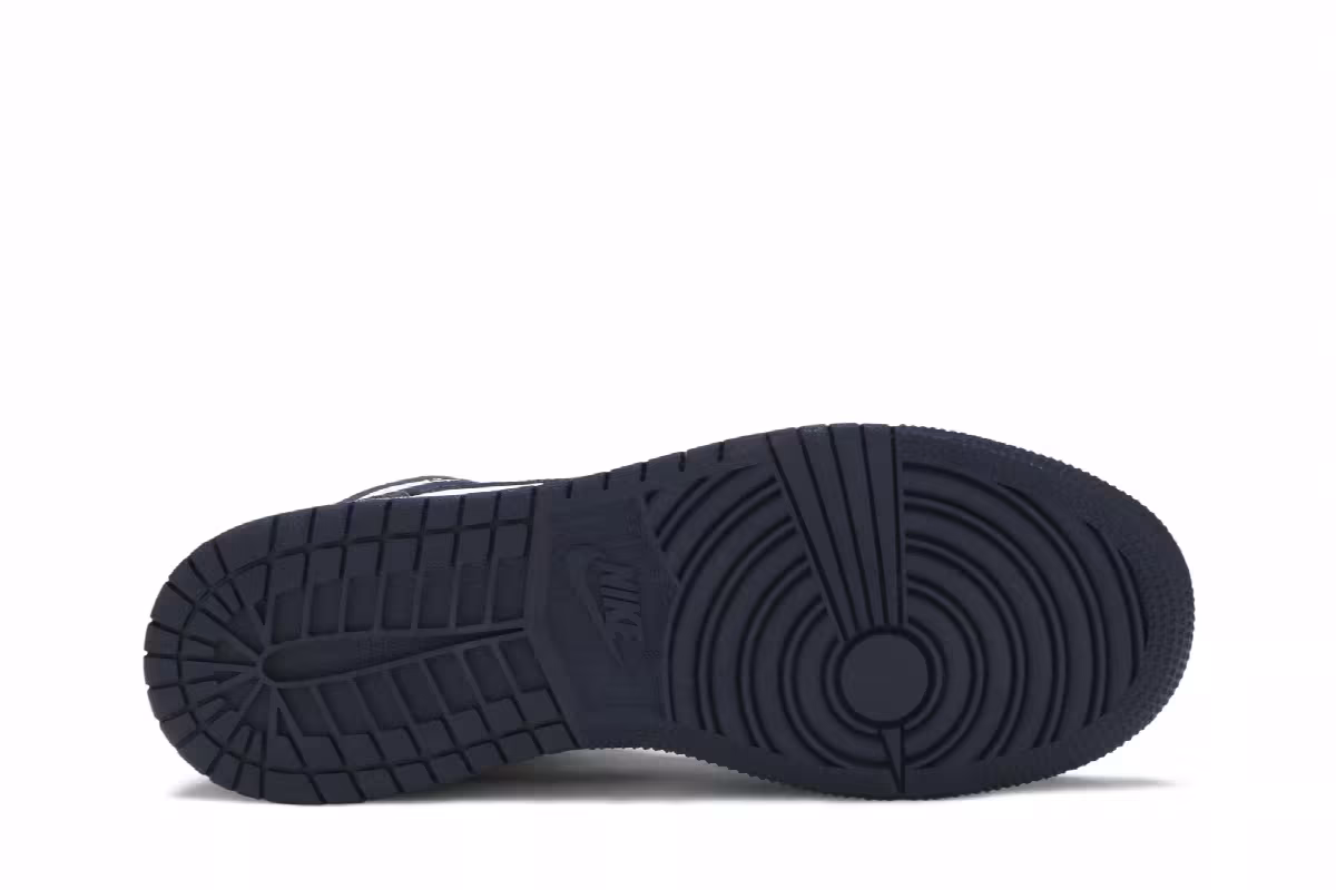 Air Jordan 1 Mid GS Obsidian, view 5