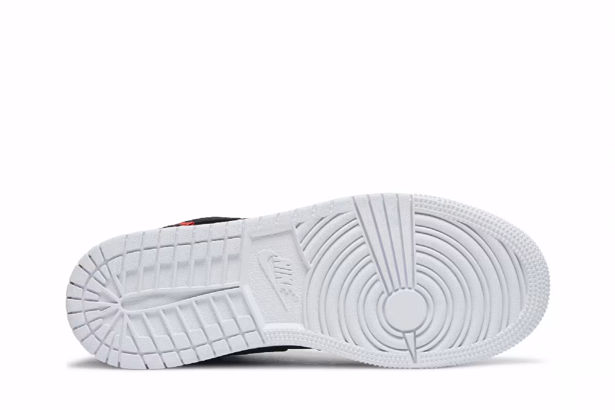 Paris Saint-Germain x Air Jordan 1 Low BG PSG, view 5