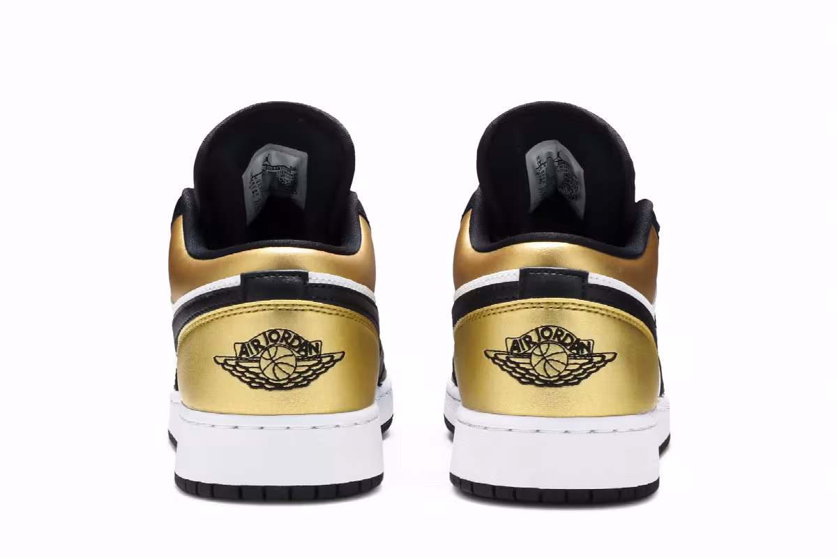 Air Jordan 1 Low GS Gold Toe, view 7