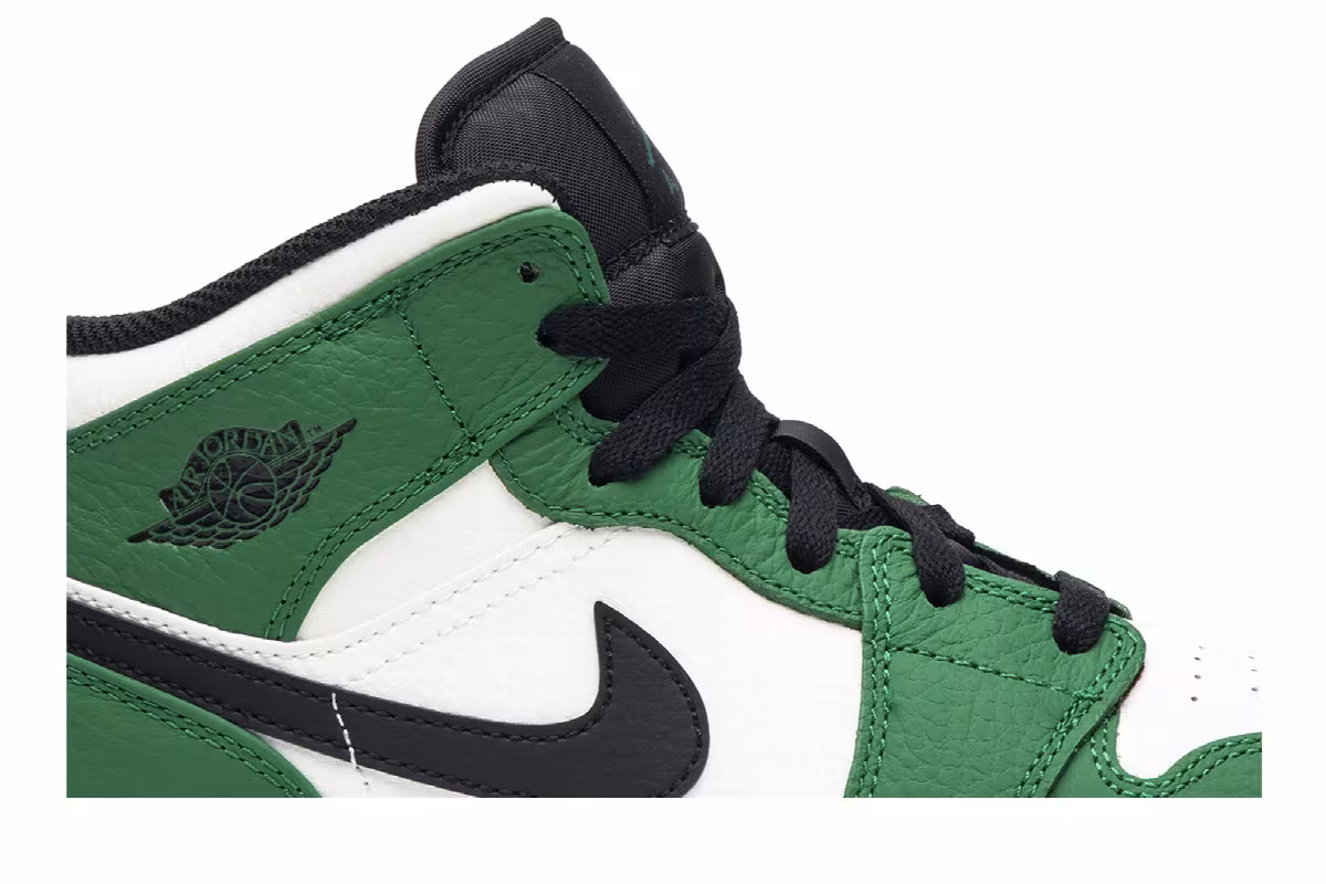 Air Jordan 1 Mid SE GS Pine Green, view 3