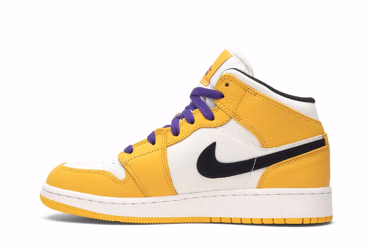 Air Jordan 1 Mid GS Lakers, view 4