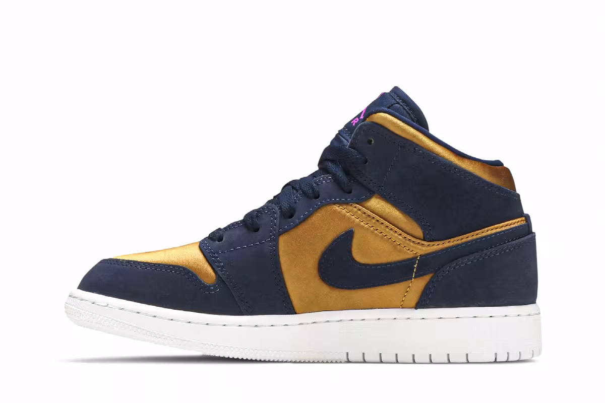 Air Jordan 1 Mid SE GS Obsidian Desert Ochre, view 4