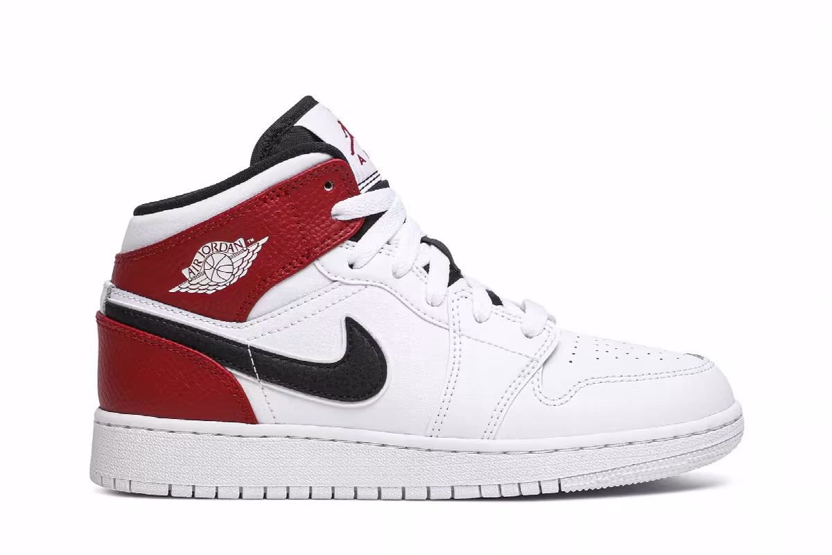 Air Jordan 1 Mid GS Chicago, view 2