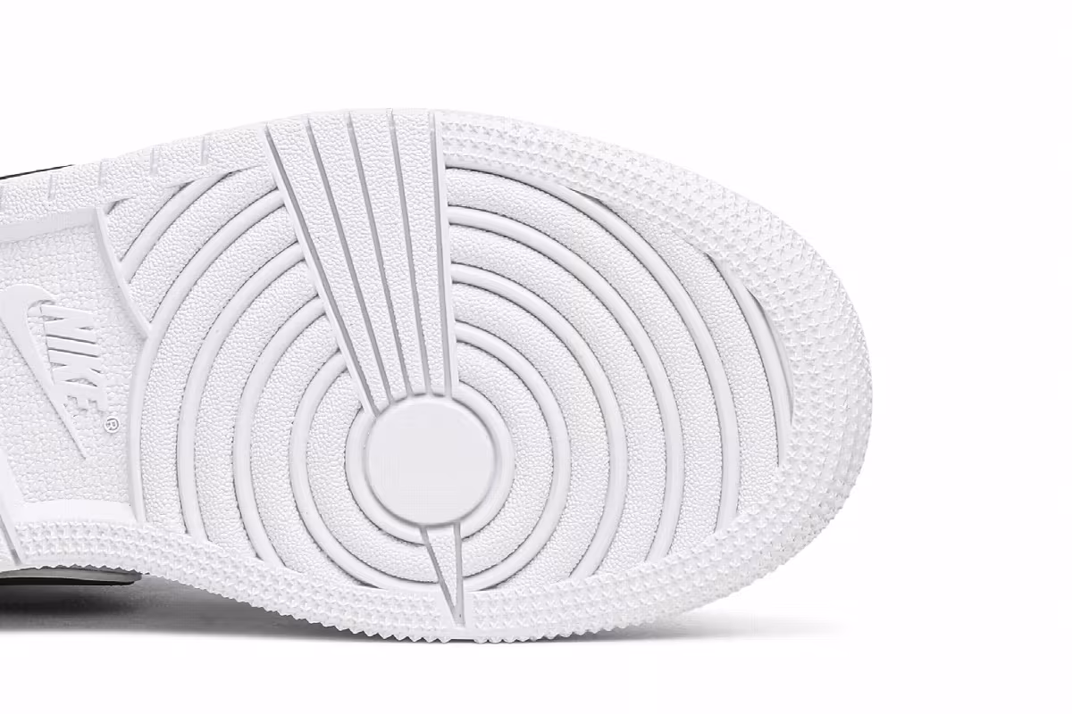 Air Jordan 1 Mid GS Chicago, view 6