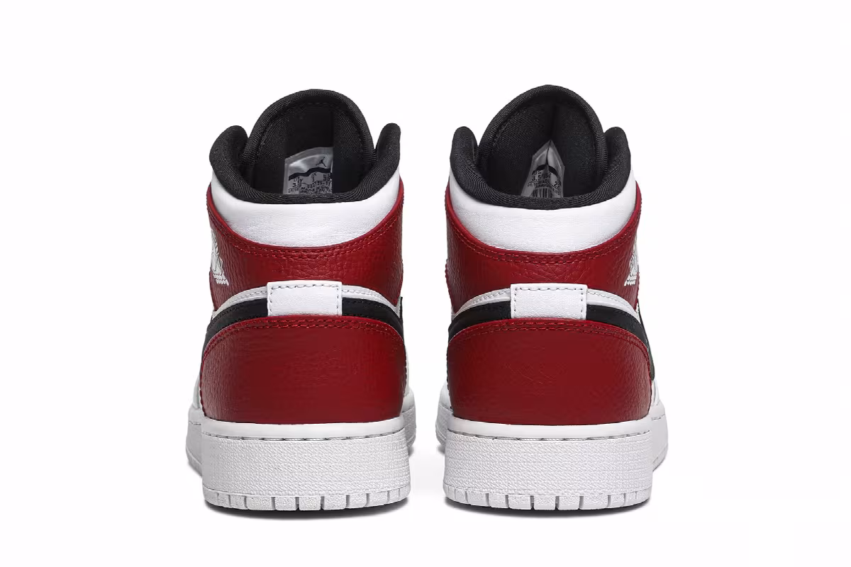Air Jordan 1 Mid GS Chicago, view 7