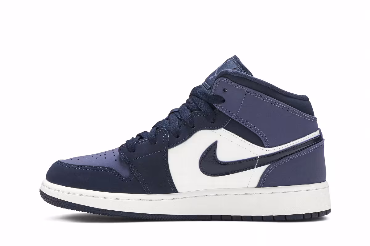 Air Jordan 1 Mid GS Sanded Purple, view 4