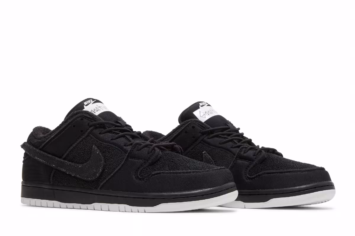 Gnarhunters x Nike Dunk Low SB Black, view 9