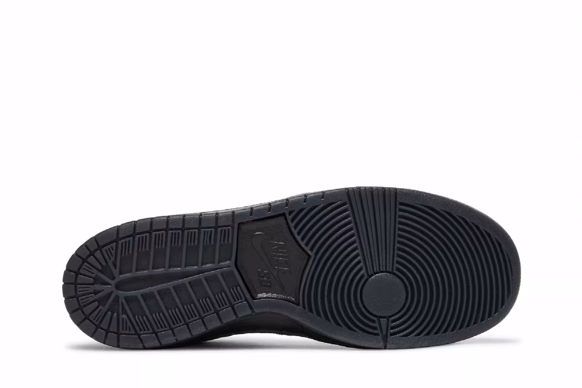 FAUST x Nike Dunk High SB The Devil is in The Details, view 5