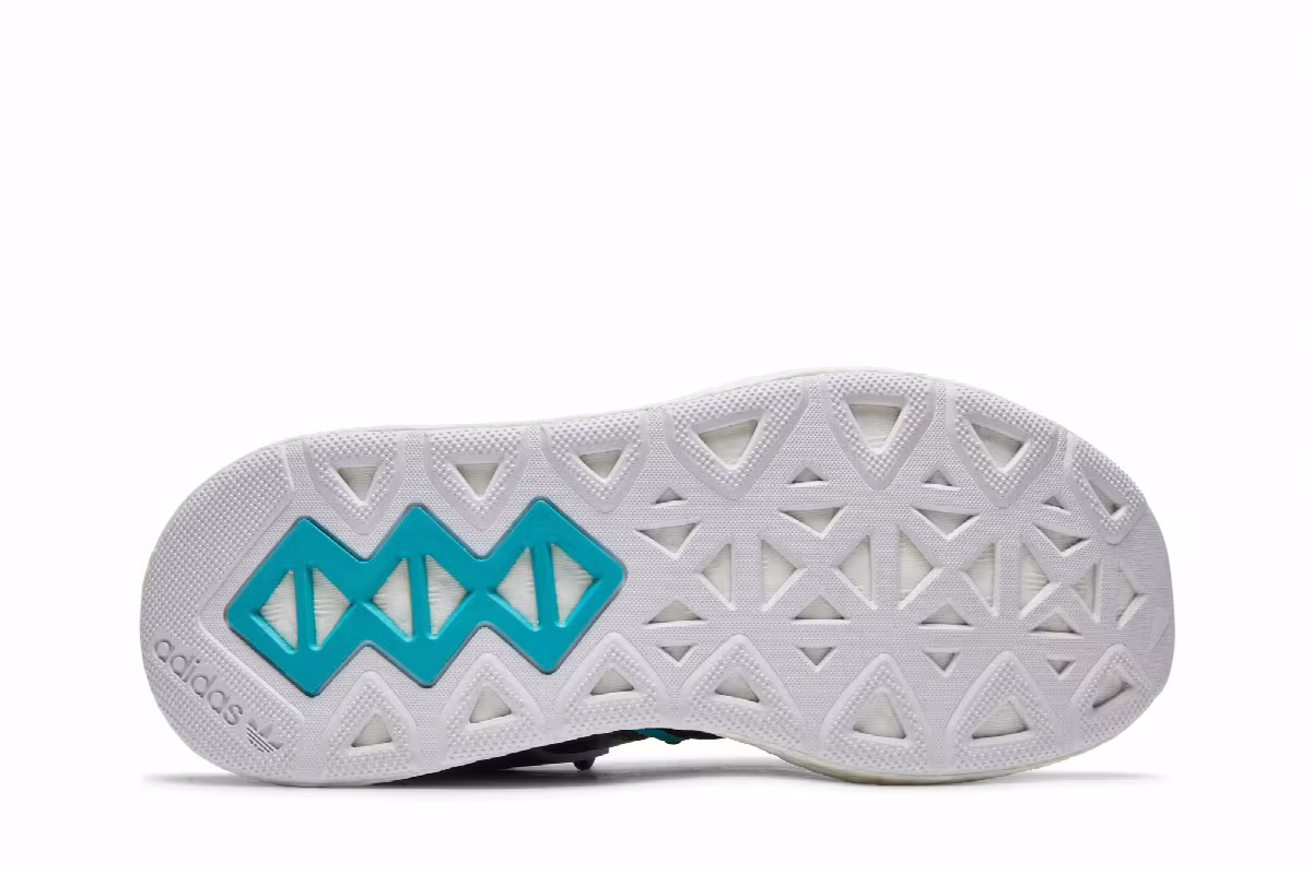 Adidas Women's Arkyn Core Black, view 5