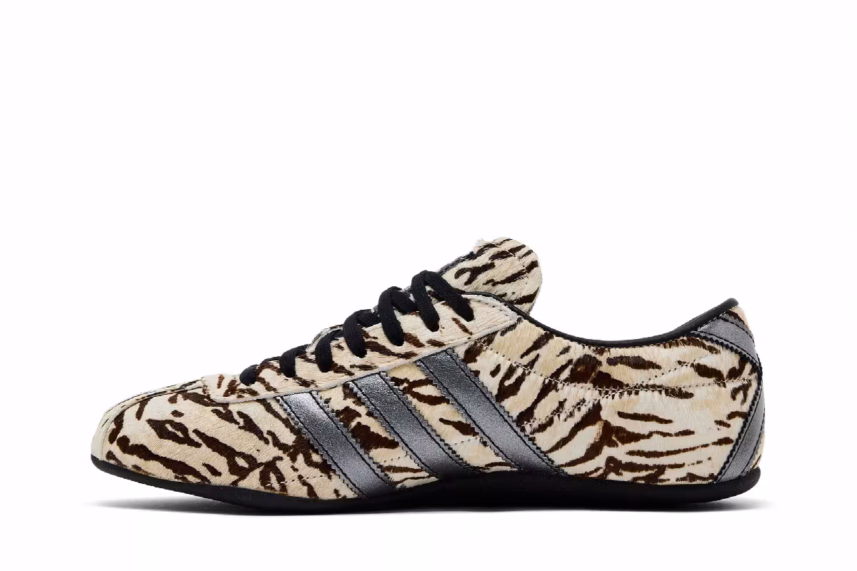 adidas Women's Tokyo Off White Core Black, view 4