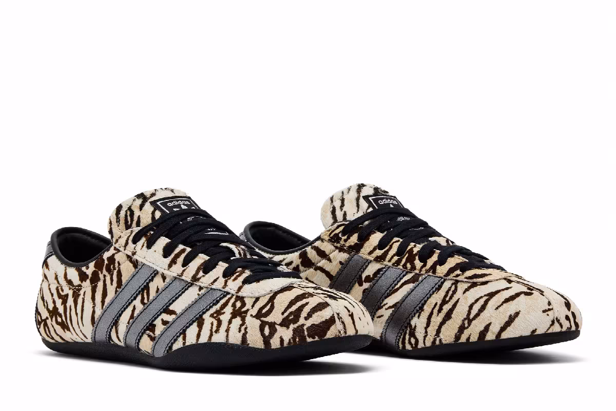 adidas Women's Tokyo Off White Core Black, view 9