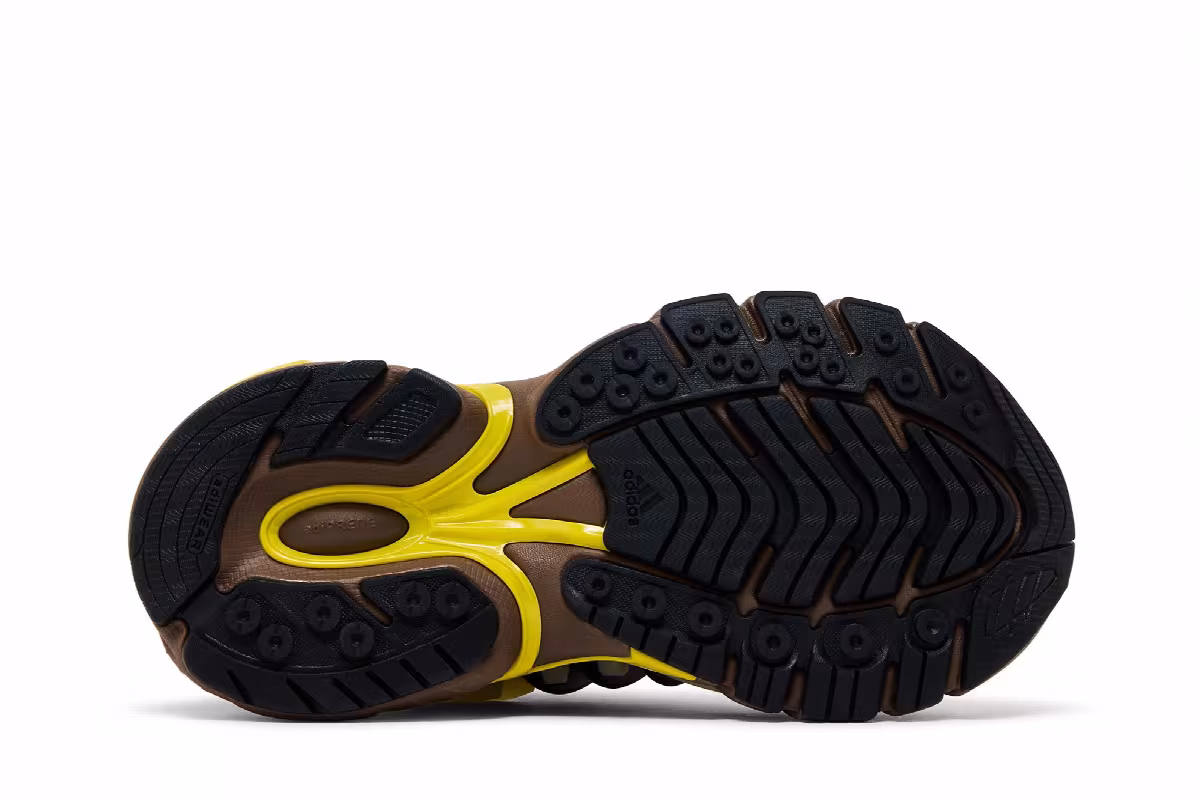 Pharrell x VIRGINIA x adidas Adistar Jellyfish Auburn Brown Yellow, view 5