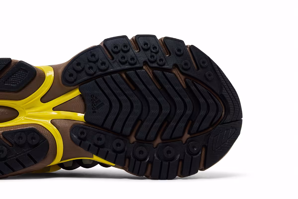 Pharrell x VIRGINIA x adidas Adistar Jellyfish Auburn Brown Yellow, view 6